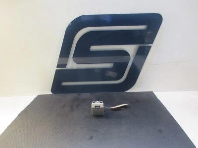 2004 Mitsubishi Diamante OEM заводской замок рычаг переключателя выпуска капота (желтовато-коричневый - 370) - Изображение 1 из 4