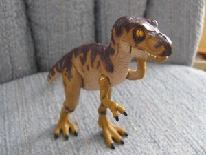 Vtg HASBRO 1997 Jurassic Park JP42 Broken Leg T-Rex Jr. Broken Leg CET - Picture 1 of 6