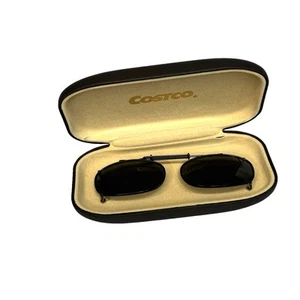Costco Clip On Gafas Tono Oscuro Cubierta Gafas Gafas de Sol Usadas en Excelente Condición - Imagen 1 de 6