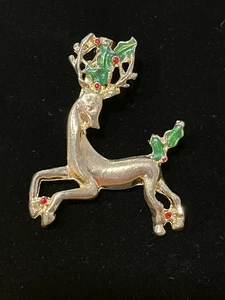 Vintage Gold Tone Christmas Reindeer Brooch Pin - Picture 1 of 10