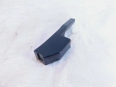 2007-2008 川崎忍者 ZX6R ZX600 ZX600P 后座鞍座锁闩盖帽 — 第 1/4 张图片