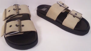 +1 Neu mit Etikett Madden NYC Damen-Sandalen zwei Riemen Fußbett taupe Größe 6 - Bild 1 von 8