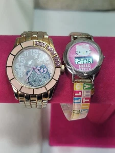 2 seltene Vintage Hello Kitty Uhren funktionieren - Bild 1 von 7