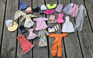 Vintage Barbie Party Kleider Röcke Brautschleier Nachthemd 26 Stück Hochzeit - Bild 1 von 24