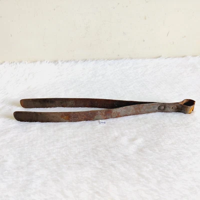 1920s Vintage Primitive Iron Tong Tweezer Decorative Old Collectible Tool 105 - Image 1 of 4