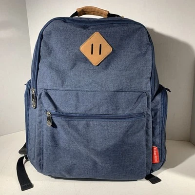 Fisher Price Bolsa de Pañales Mochila Cambiador Mat Toallitas y Bolsillo para Botella Azul Marino Foto 1 de 4