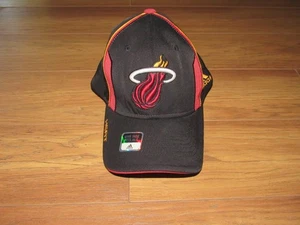 Gorra Adidas Miami Heat talla única nueva con etiquetas - Imagen 1 de 8