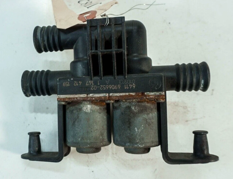 04-10 BMW E60 E63 E65 X5 X6 OEM HVAC Heater Water Control Valve 6411-6906652-02 - Image 1 of 4