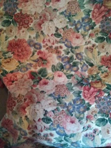 A Pair of Handmade Sanderson Rose and Peony Pattern Thermal Lined Curtains - Picture 1 of 4