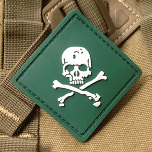 DEATH SKULL PIRATE FLAG Patches USA ARMY HOOK LOOP PATCH BADGE - Picture 1 of 5