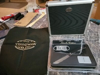 Uncle Henry 刀套装 4 英寸不锈钢刀、打火机、雪茄刀+雪茄旅行箱 — 第 1/4 张图片