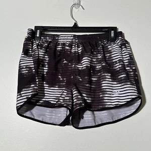 New Balance Sportshorts US Medium Damen - Bild 1 von 7