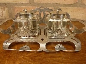 Bonita Bandeja de Tinta Doble Botella Plateada Antigua Deykin and Harrison - Imagen 1 de 1