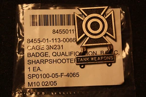 US Army Sharpshooter Marksmanship badge w Tank Weapons sterling hanger clutch - Picture 1 of 3