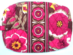 VERA BRADLEY Medium Cosmetic Pouch in Carnaby Pattern - EUC - Picture 1 of 3
