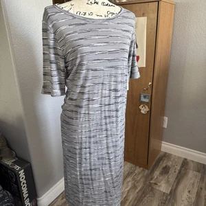 Lularoe Julia Kleid Neu mit Etikett figurbetont Gr. Large grau blau-weiß super weich! - Bild 1 von 7