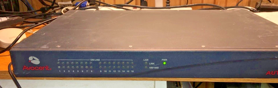 Avocent AutoView AV3200 16-Port Digital KVM Switch P/N: 520-473-504 - Image 1 of 4