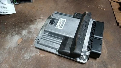 Motor ECM VIN Fp 7º y 8º Dígito 2.0L Turbo Compatible con 16-17 AUDI Q5 2372844 Foto 1 de 4
