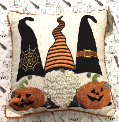 Almohada Halloween Gnomos Jack O Linternas Murciélago Araña Vacaciones Casa Fiesta NUEVO Foto 1 de 2