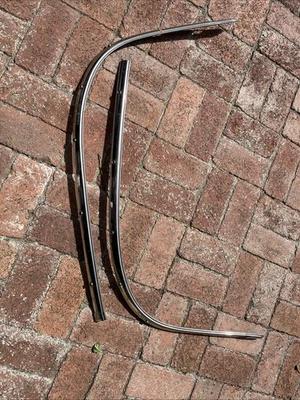 Ford Sunliner 1955 1956 convertible techo pellizco soldadura moldura juego Foto 1 de 4