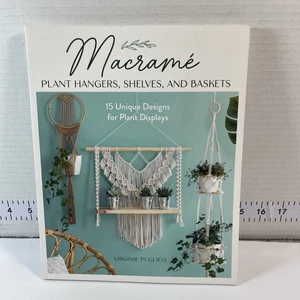 Makramé Plant Hangers Shelves and Baskets : 15 Unique Designs for Plant Displays - Foto 1 di 5