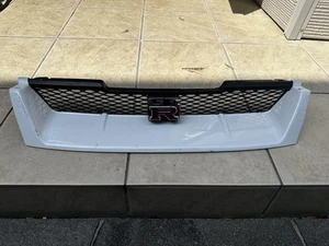JDM NISSAN GT-R Front Grille White BCNR33 R33 SKYLINE OEM Used - Picture 1 of 5