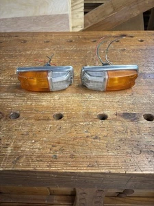 Triumph Spitfire GT6 Front Turn Signal Parking Lamp Lucas - Picture 1 of 5