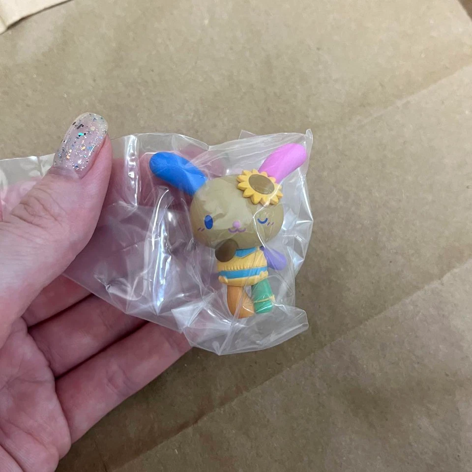 Figuras de personajes de Sanrio Everyone's on Vacation Bandai Gashapon Usahana Foto 1 de 1