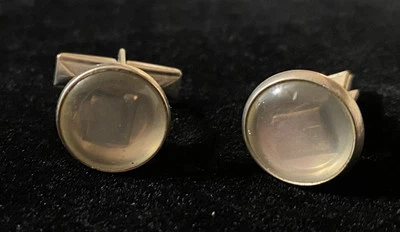 Gemelos Pioneer Moonstone vintage, tono plateado, firmados Foto 1 de 4