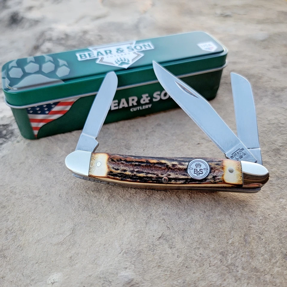 CUCHILLO DE REGALO BEAR & SON CUBIERTOS EE. UU. GENUINO CIERVO TRES HOJAS MEDIANO GANADERO LATA Foto 1 de 4