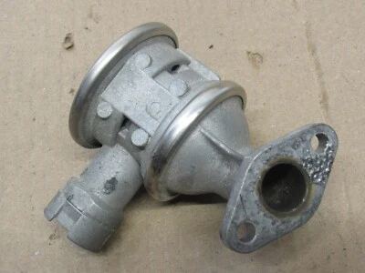 06-10 BMW E60 M5 E63 E64 M6 S85 V10 M VÁLVULA BOMBA AIRE SECUNDARIA DERECHA OEM 175831 Foto 1 de 4