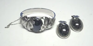 Braccialetto Cernierato Whiting & Davis Ematite & Foglie Vintage e Orecchini a Clip - Foto 1 di 7
