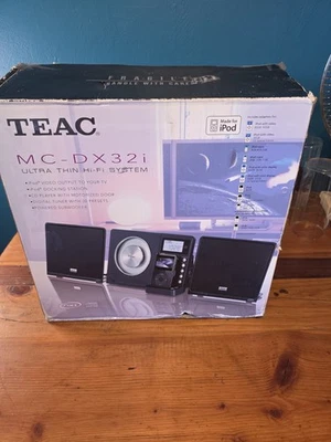 TEAC Micro Hi-Fi System MC-DX32i Subwoofer y Altavoces, Control Remoto y Cables en la Caja Foto 1 de 4