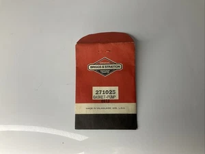 NUOVA GUARNIZIONE POMPA CARBURANTE CARBURATORE BRIGGS & STRATTON. 271025 691873 OEM B1 - Foto 1 di 2
