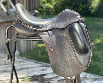 Custom Saddlery Wolfgang Matrix Dressage Saddle  18” - Image 1 of 4
