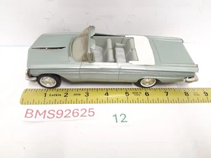 Vintage AMT 1960 Pontiac Bonneville Convertible Dealer Promo Model Car 1/25 - Picture 1 of 11