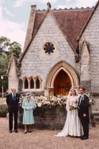 PRINCESS BEATRICE & EDOARDO WITH QUEEN WEDDING PHOTO FRIDGE MAGNET 5" X 3.5" - Picture 1 of 1