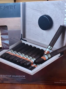 NEW Blksmith Mahogany Wood Desktop Cigar Humidor Holds 20 to 25 Cigars - Picture 1 of 8