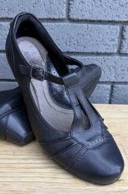 EARTH WANDERLUST WIDE Black Leather Buckle T Strap Mary Jane’s Women’s Size 9 D - Image 1 of 4