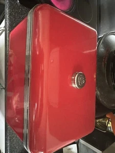 Swan Retro Kitchen Storage Bread Bin Easy Open Lid w/Chrome Plate Handle - Red - Picture 1 of 9