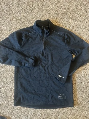 Nike Running Division Medium Abstract  Athletic Great Condition - Image 1 of 4