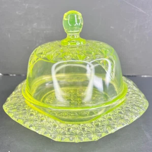 Mosser Queen Daisy & Button Vaseline Canary Glass Butter Dish (Glows) - Picture 1 of 10