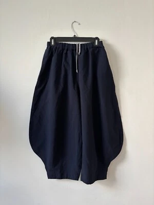 Pantalones estilo Hakama de diseñador japonés Comme des Garçons Foto 1 de 3
