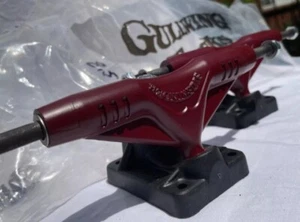 2 Vintage Gullwing Trucks 9" Sidewinder New 80s Skateboard factory burgundy - Picture 1 of 8