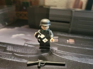 Custome Detailed Lego Ww2 Soldier - Picture 1 of 2