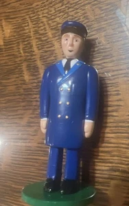 Figura De Colección Thomas the Train Railway Conductor/Trainmaster - Imagen 1 de 8