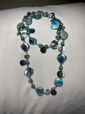 Abulón madreperla teñido de azul vintage (?) Collar colgante de disco de cuentas ~ 28" Foto 1 de 4