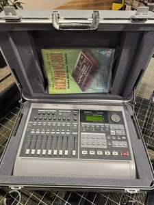 Roland VS-880 Digital Studio Workstation WITH HARD CASE & MANUALS *BARELY USED* - Picture 1 of 15
