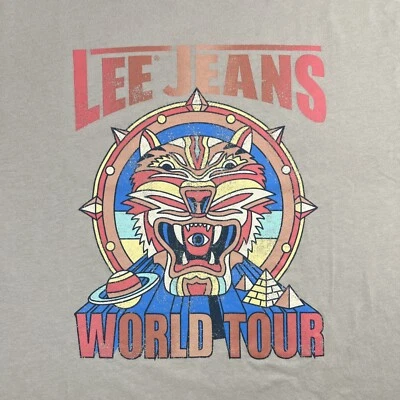 Camiseta Lee Jeans World Tour Calce Clásico Talla Mediana 100% Algodón de Lee Foto 1 de 4