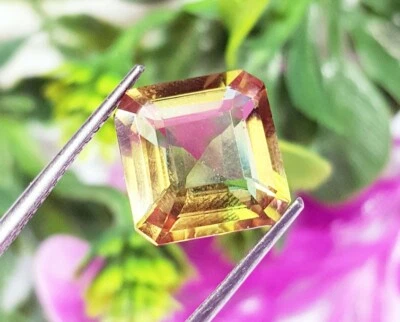 Color Changing Zultanite Loose Gemstone 6.10 CT Certified With Free Gift - Image 1 of 4